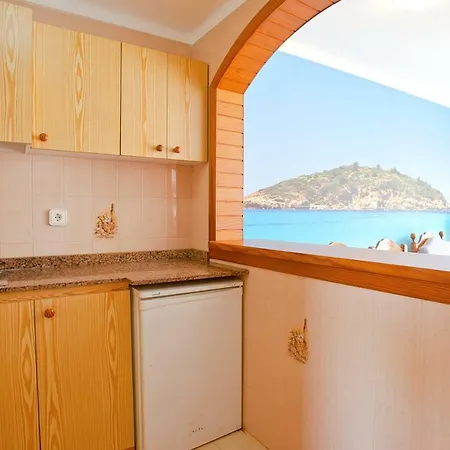 Sol Y Mar Aparthotel 3*